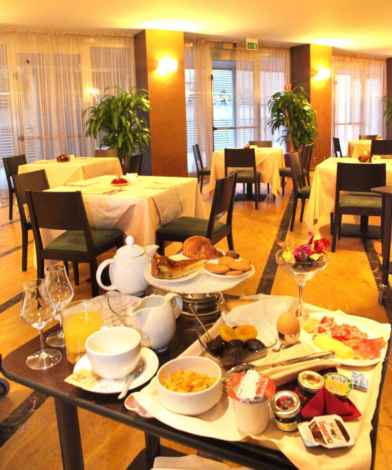 Hotel Calissano Alba  Zewnętrze zdjęcie