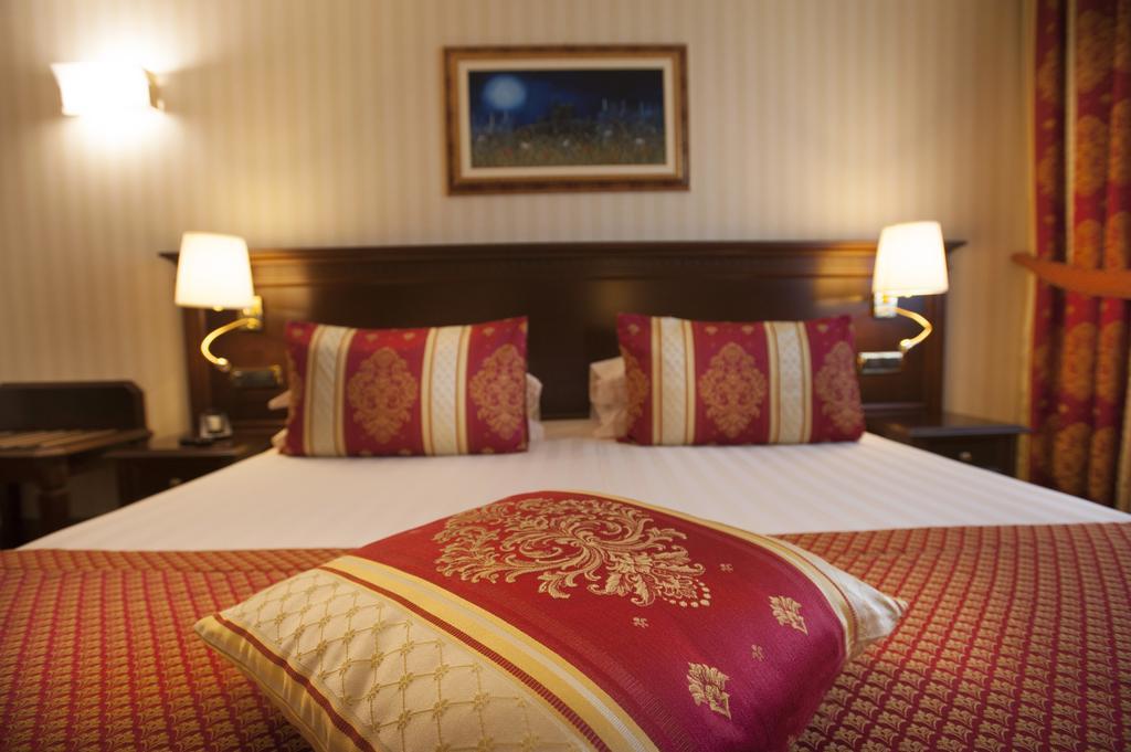 Hotel Calissano Alba  Zewnętrze zdjęcie