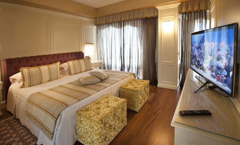 Hotel Calissano Alba  Zewnętrze zdjęcie