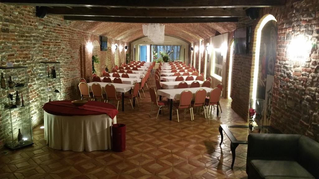 Hotel Calissano Alba  Zewnętrze zdjęcie