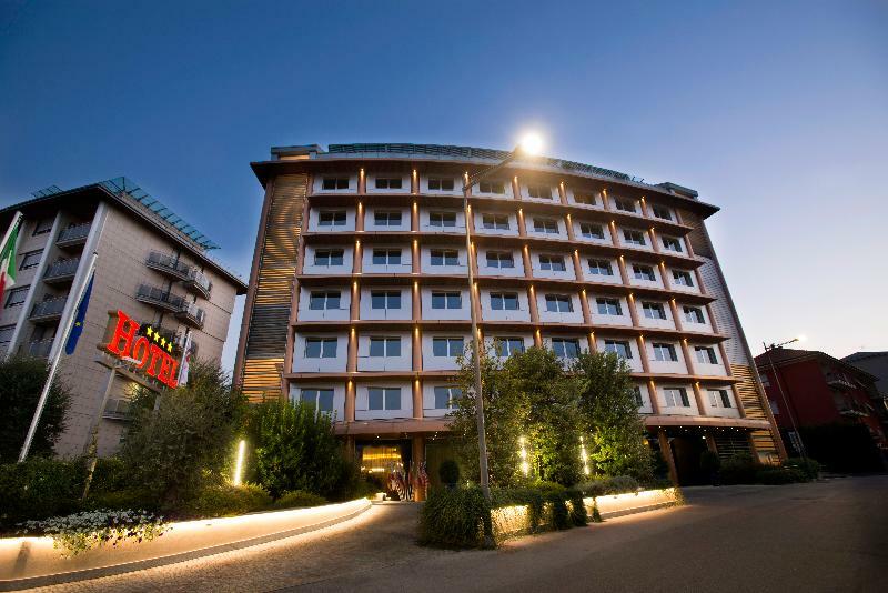 Hotel Calissano Alba  Zewnętrze zdjęcie