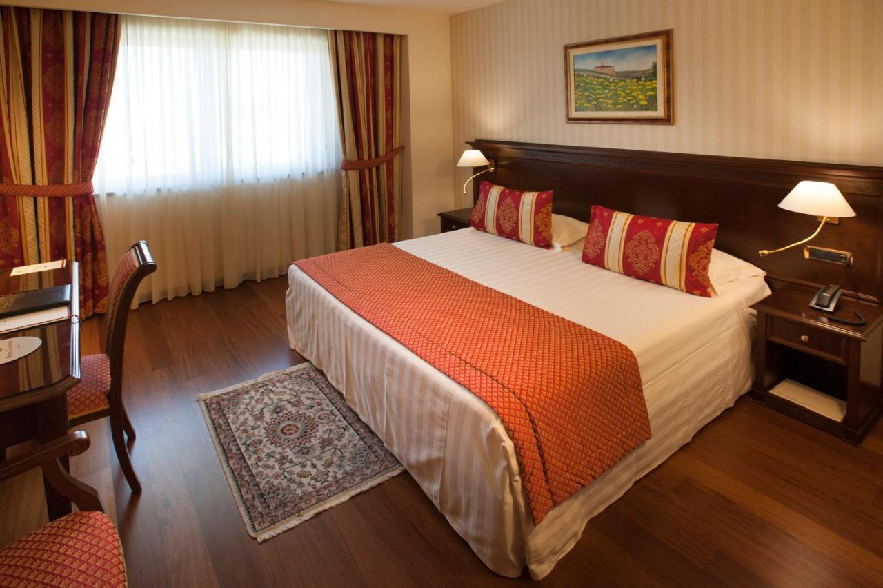 Hotel Calissano Alba  Zewnętrze zdjęcie